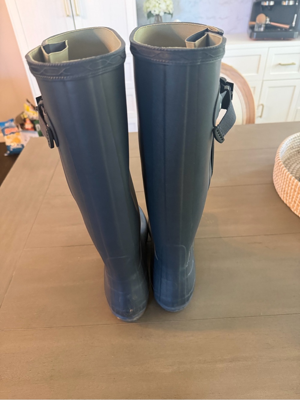 Hunter Navy Knee-High Rubber Rain Boots Unisex size 10 womens/8 Mens - Picture 6 of 9